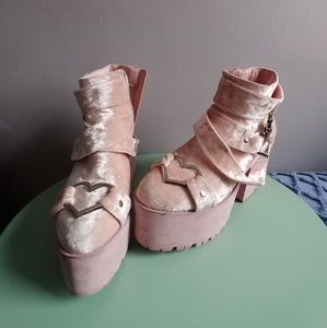 YRU Cherish velvet pink platforms size 8 NEED TLC